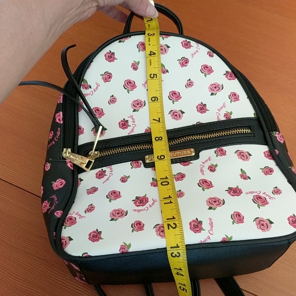 JUICY COUTURE BACK PACK! 🎒🎒🎒🌺🌺🌺🌹🌹🌹 - Picture 9 of 15